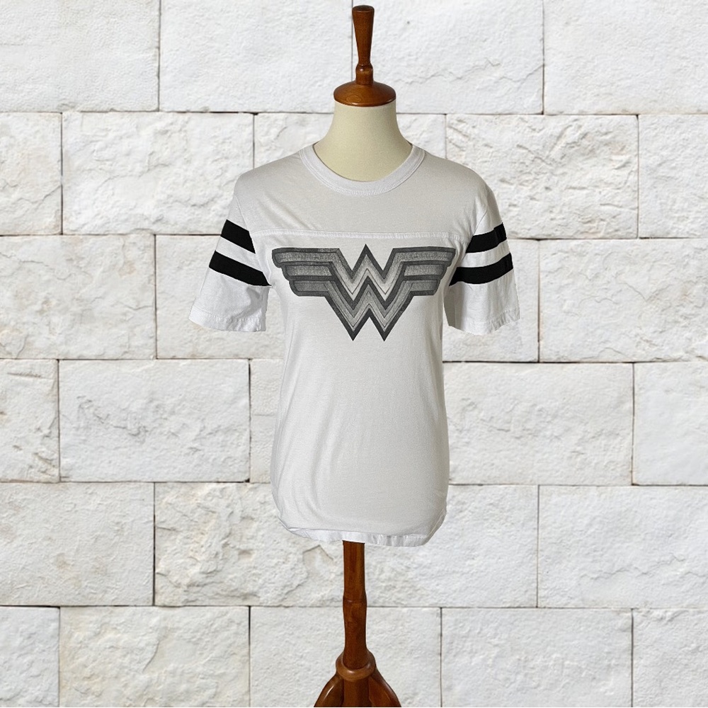 ❌ *SOLD* Wonder Woman Shirt